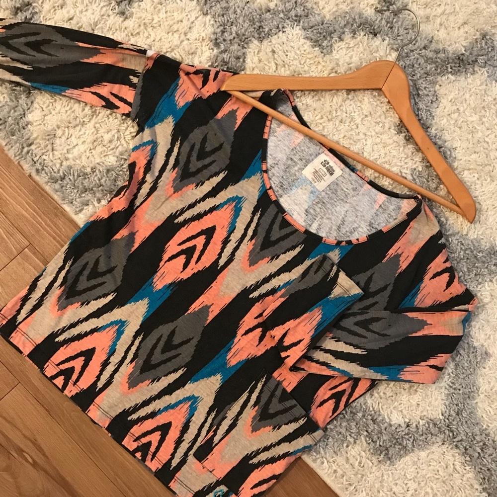 Capri sleeve shirt